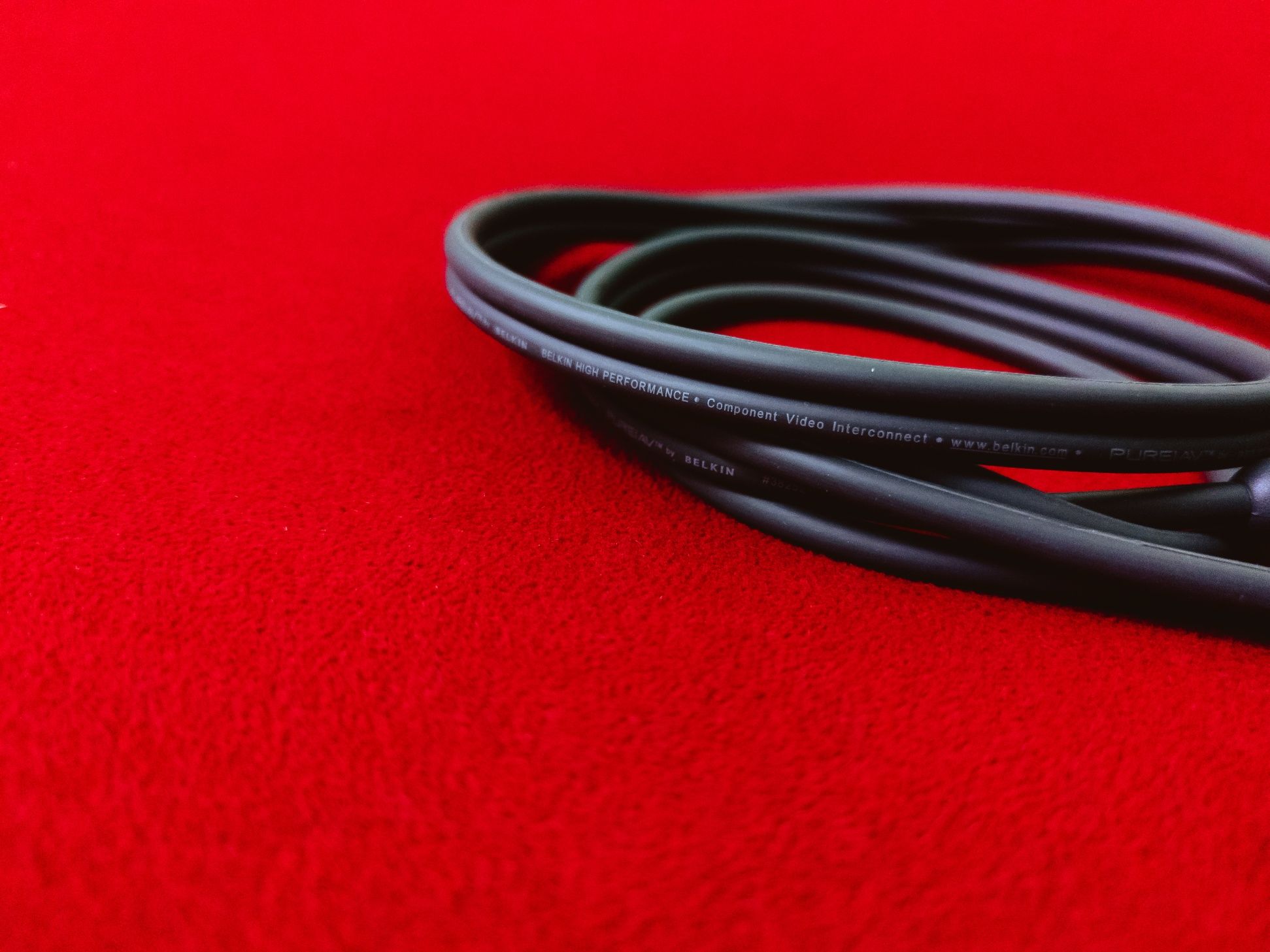 Компонентный видео кабель – Belkin (Pure AV) Component Video Cable