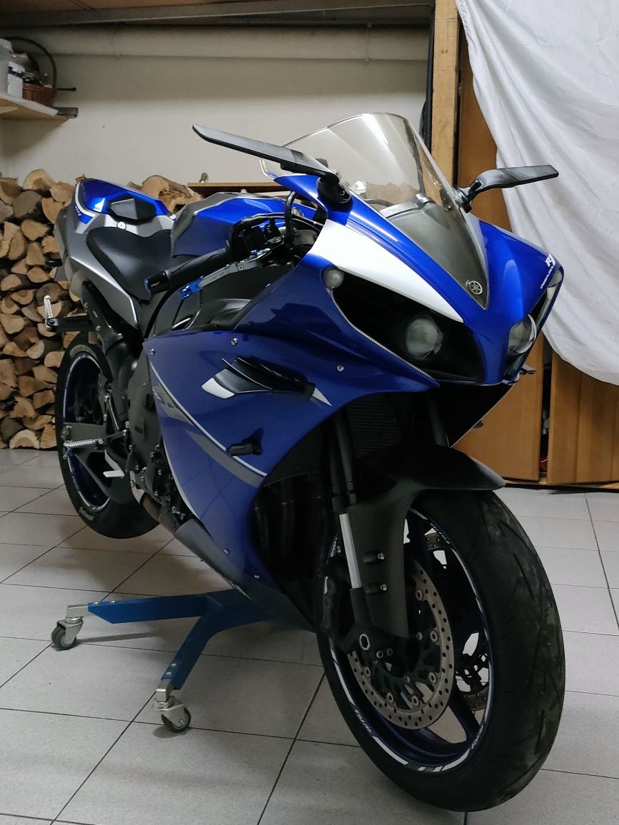 Yamaha R1 YZF RN225(crossplane)