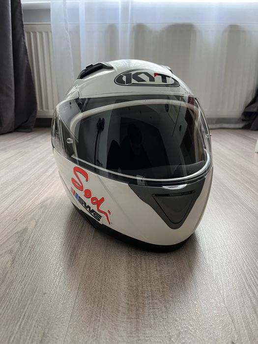 Мотоциклетний шолом KYT, білий, розмір S