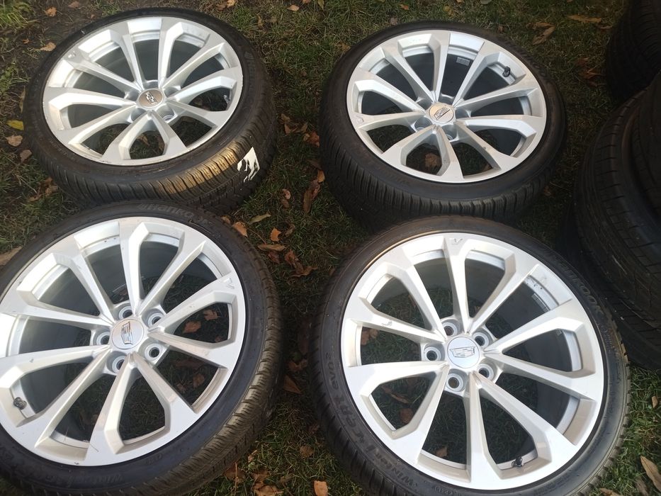 Cadillac cts koła zimowe 19 cali dwie szerokościi