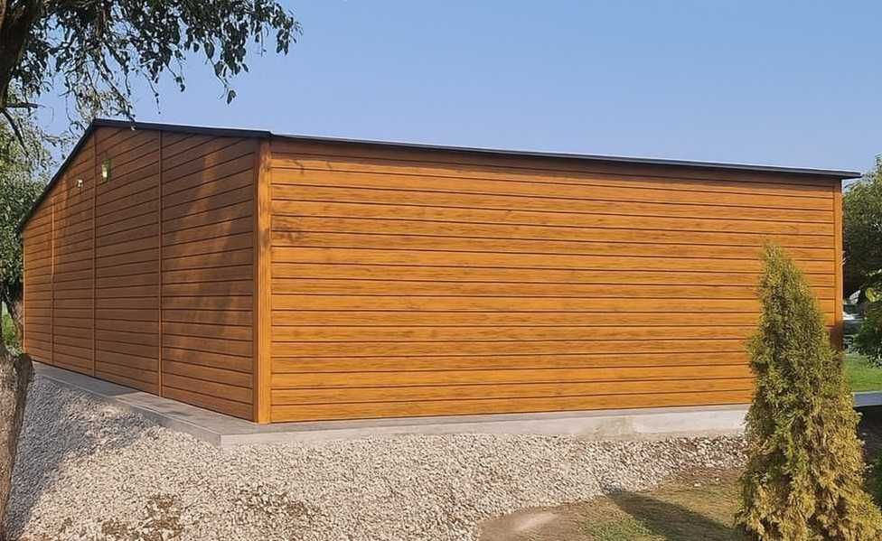 Garaż blaszany 10x6 drewnopodobny trzystanowiskowy dwuspadowy