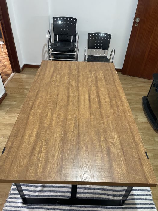 Vende  - se mesa de jantar