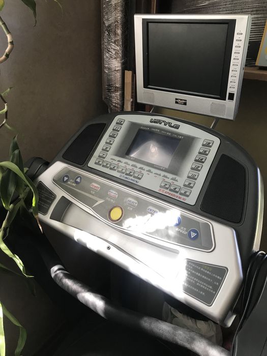 Продам бігову доріжку