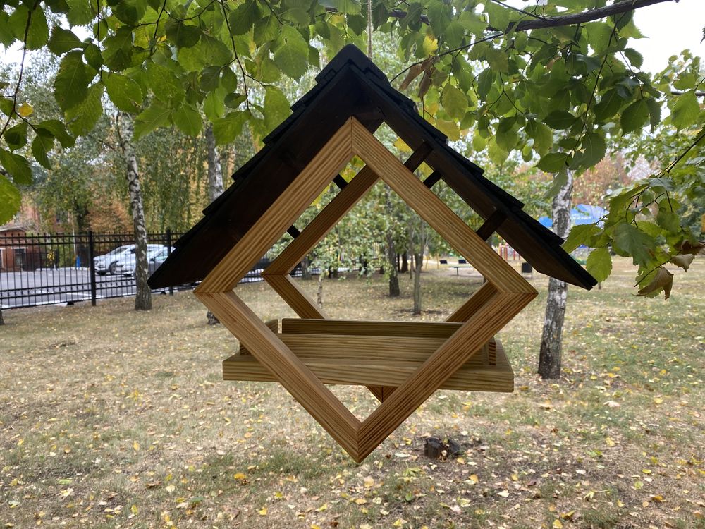 Ексклюзивна годівничка для птахів ручної роботи /// Кормушка для птиц