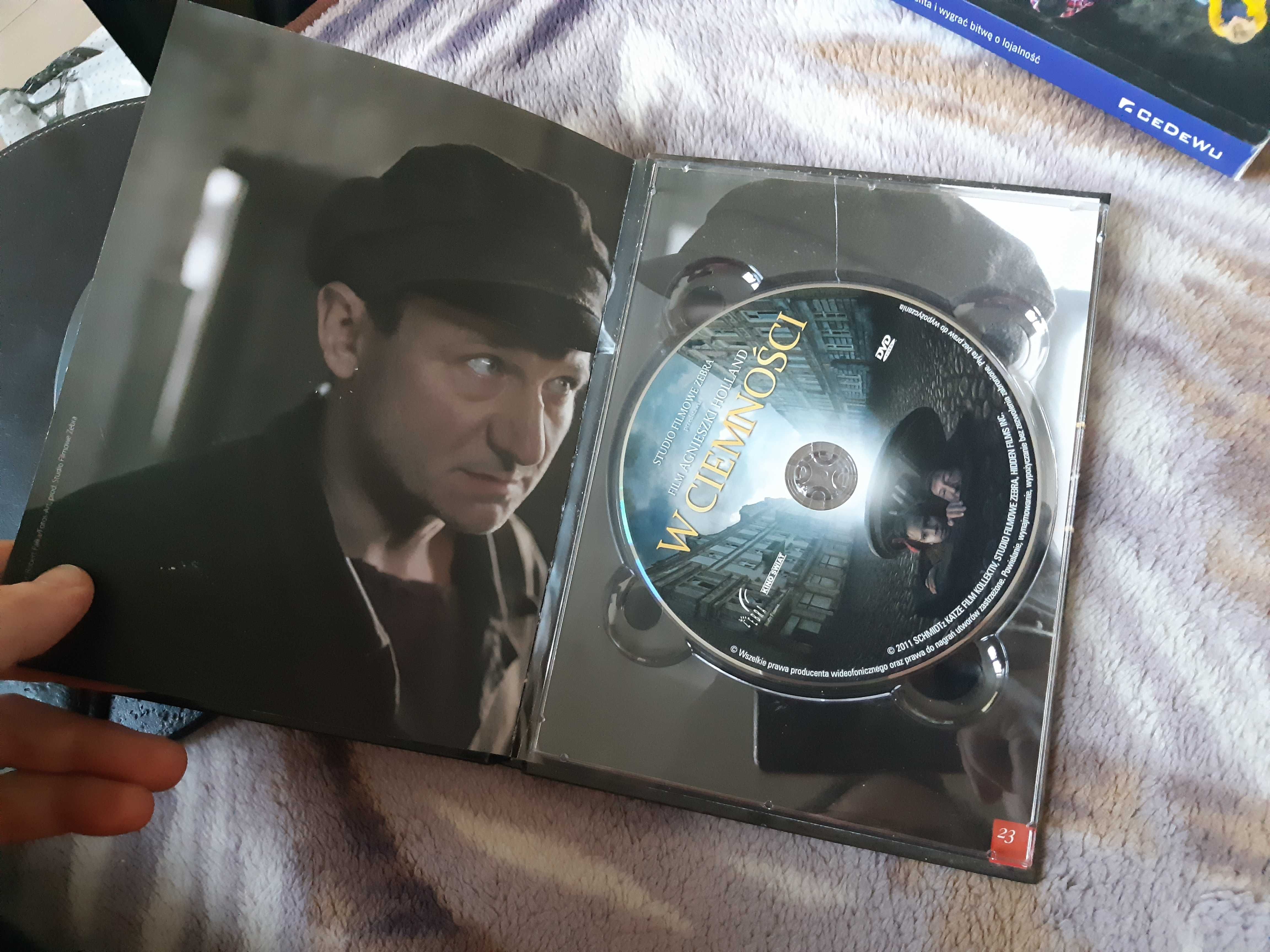 Film W ciemności płyta DVD+Książka