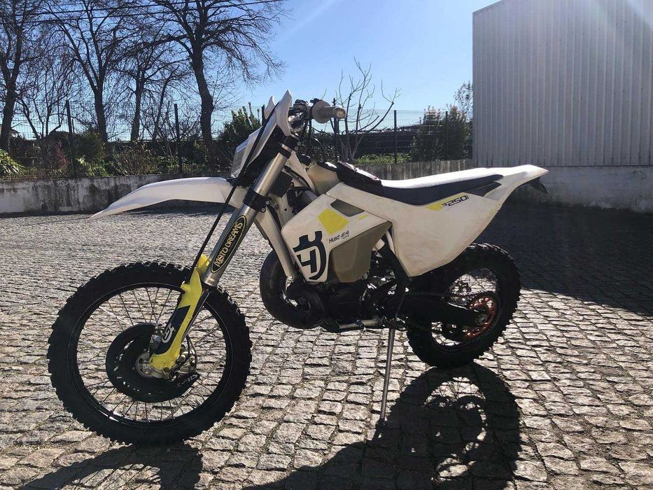 Mota de Enduro  Husqvarna TPI 250