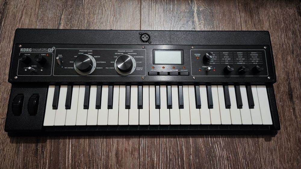 Korg microkorg xl / syntezator