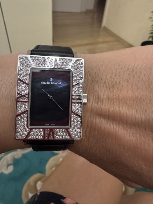 Годиник жіночий швейцарія