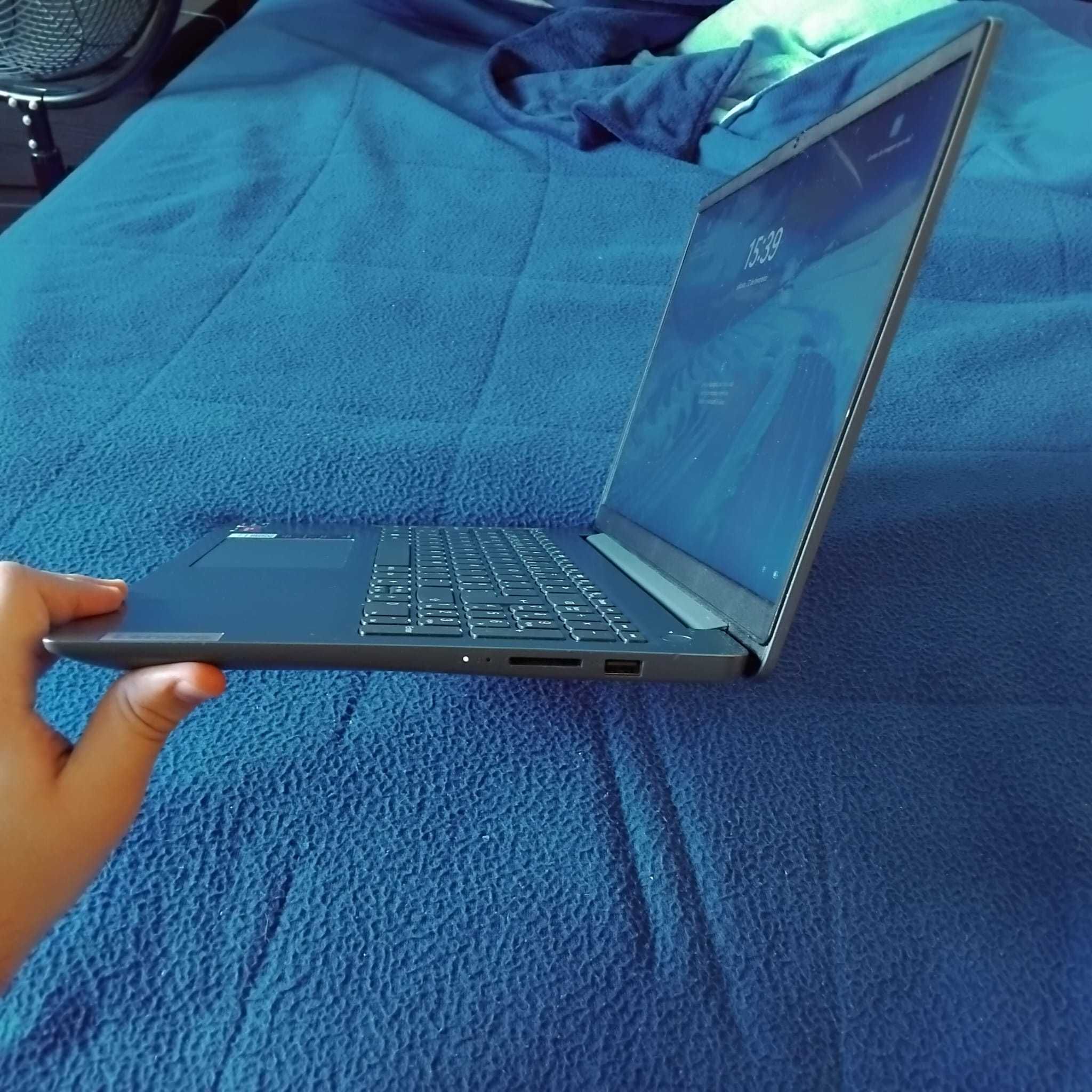 Portátil Lenovo IdeaPad 3|Ryzen 7 5700U|16GB RAM|512GB M2 SSD