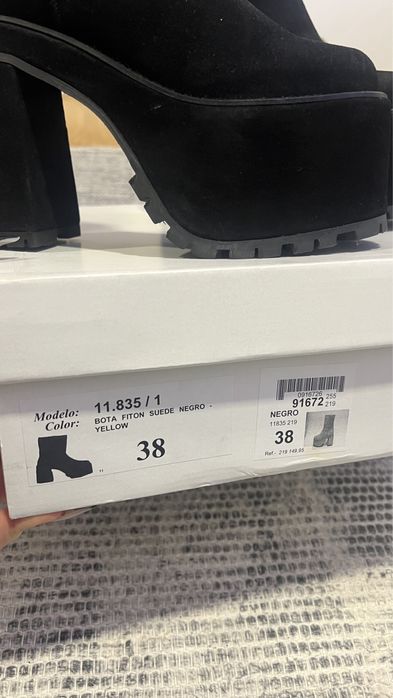 Bota Yellow nova