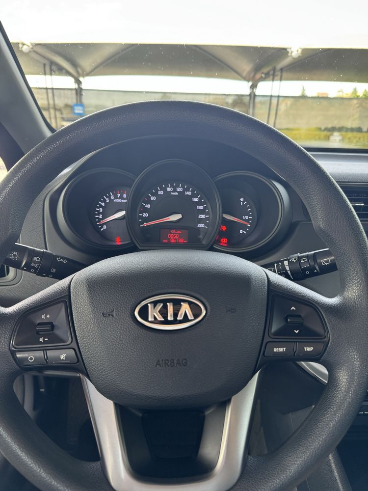 Kia Rio 1.4 Dream Team Edition