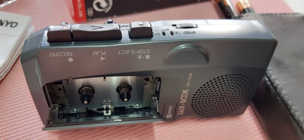 Gravador Sanyo com micro cassate