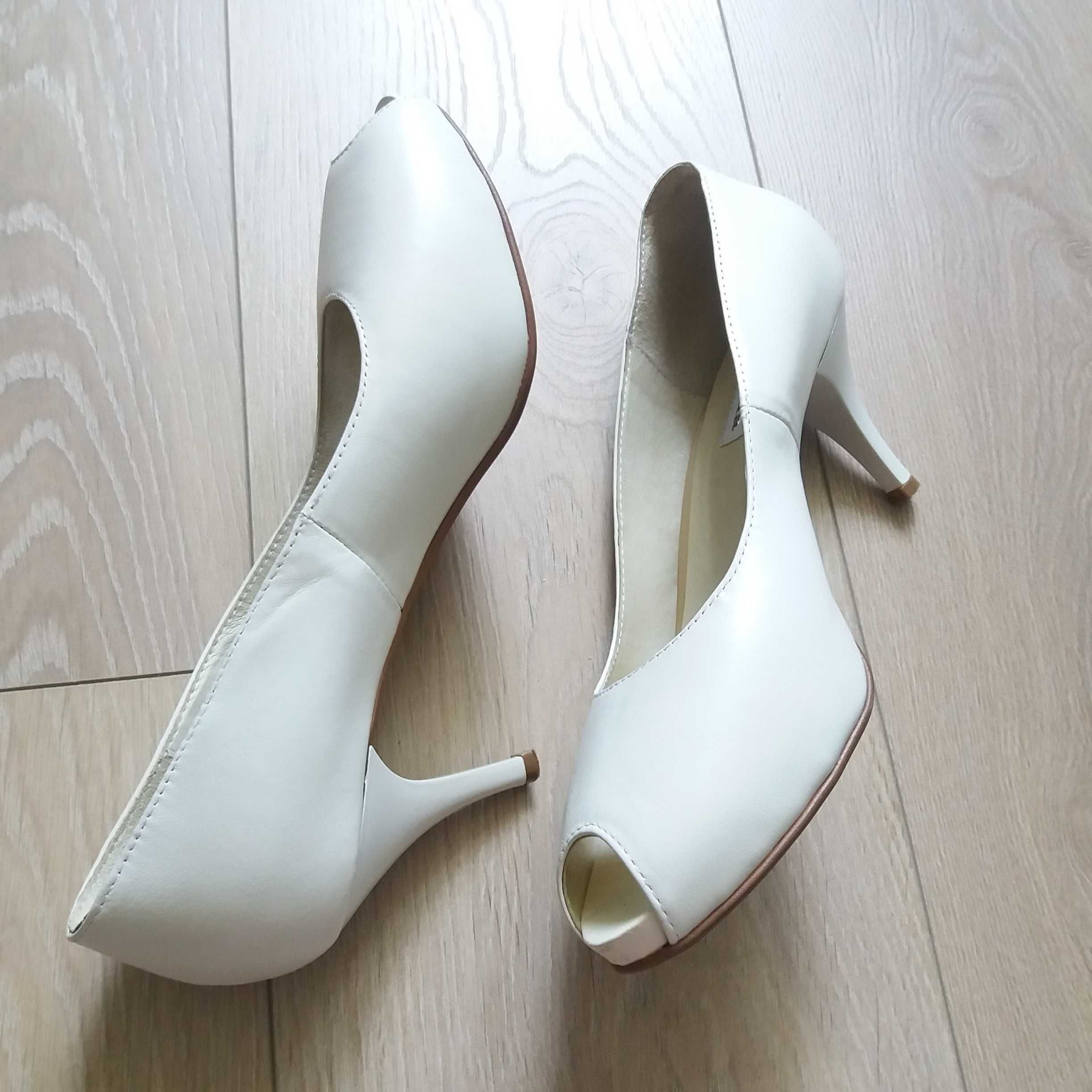 Buty ivory 38 wizytowe ślubne nowe