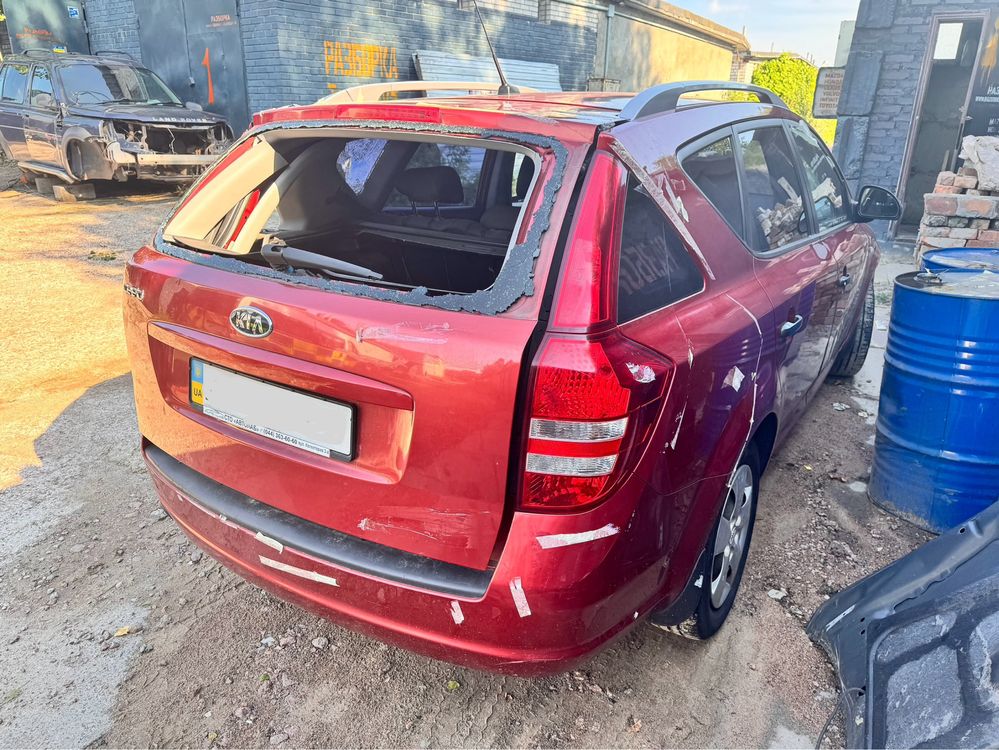 Kia Ceed 1.6 універсал мкпп 2008 після ДТП
