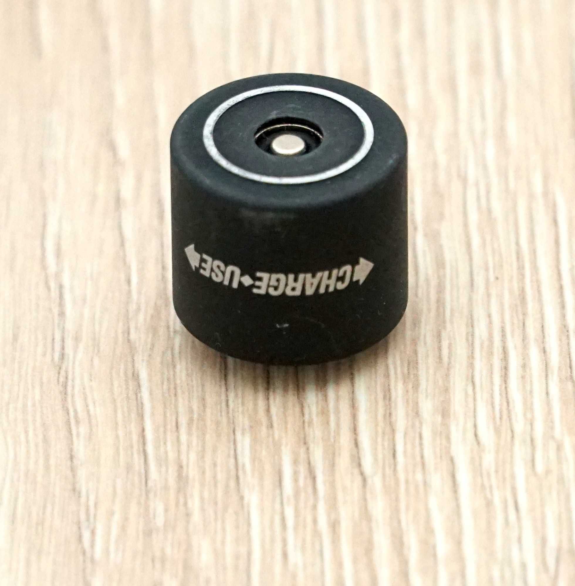 Ładowarka magnetyczna USB-A do latarki ArmyTek Wizard PRO + adapter