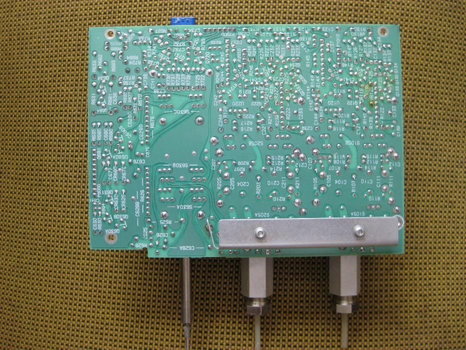 Осциллограф Tektronix 2215. Фронтальная панель и блок аттенюаторов.