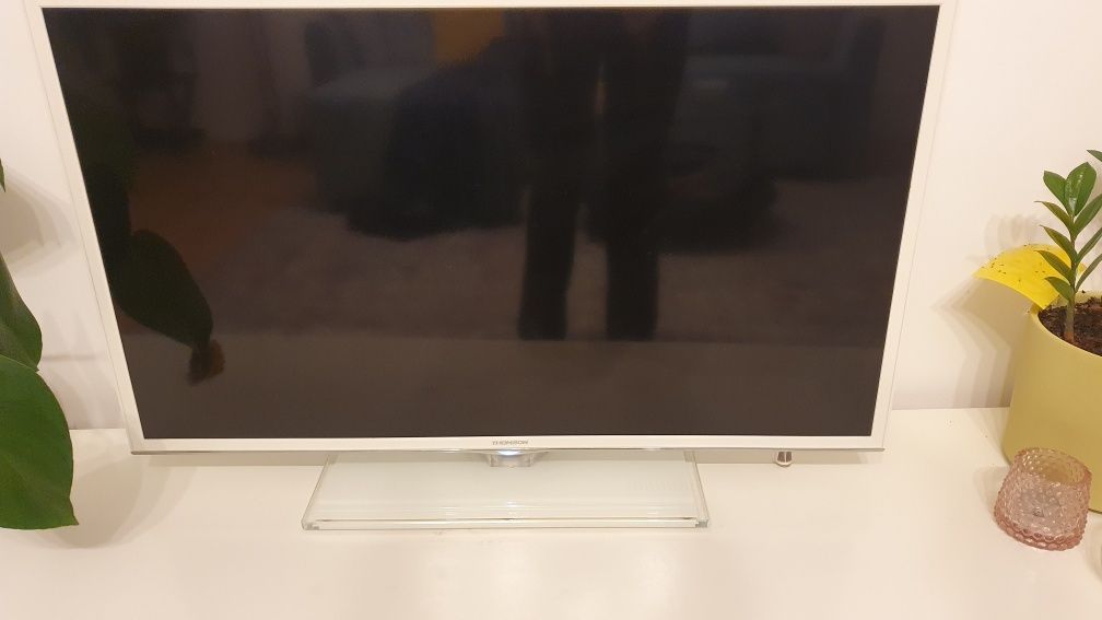Telewizor LED Thomson biały 32" Smart TV