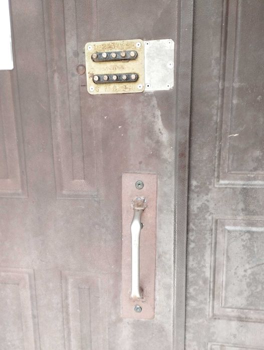 Двері вхідні металеві для підїзду