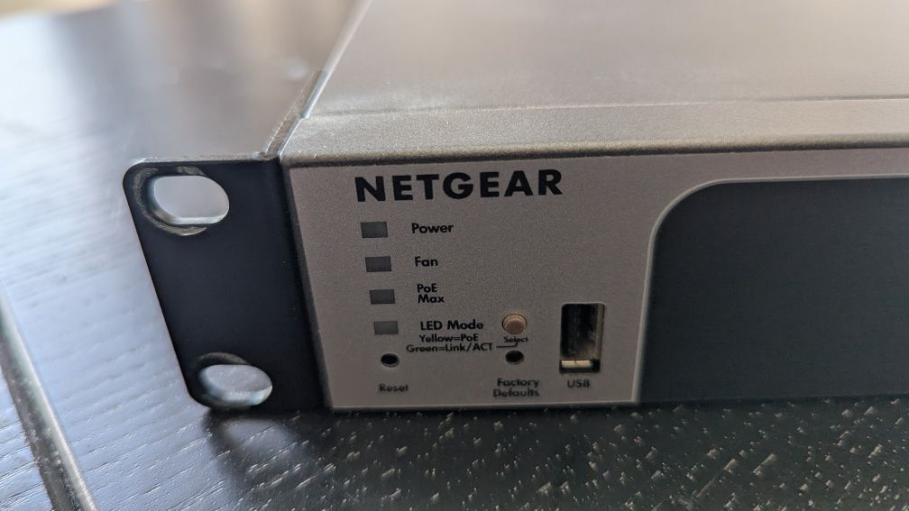 Switch Netgear GS728TPV2 Switch POE