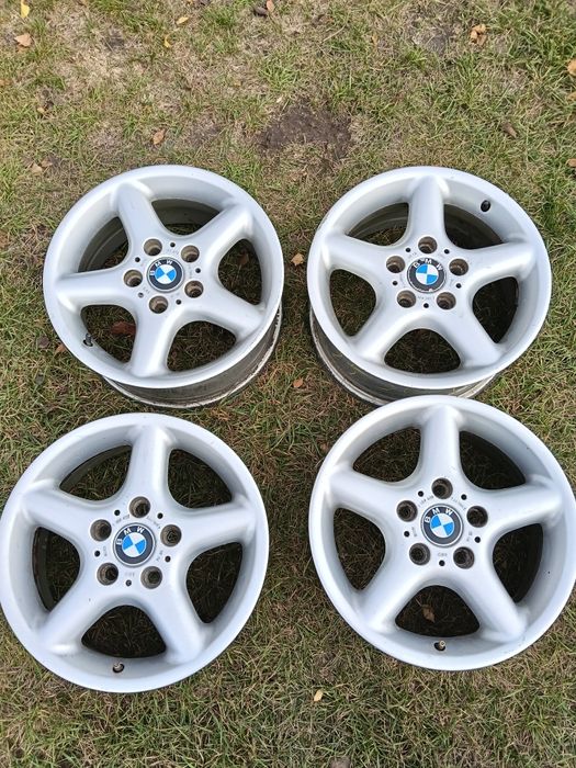 Продам комплект легкосплавных дисков