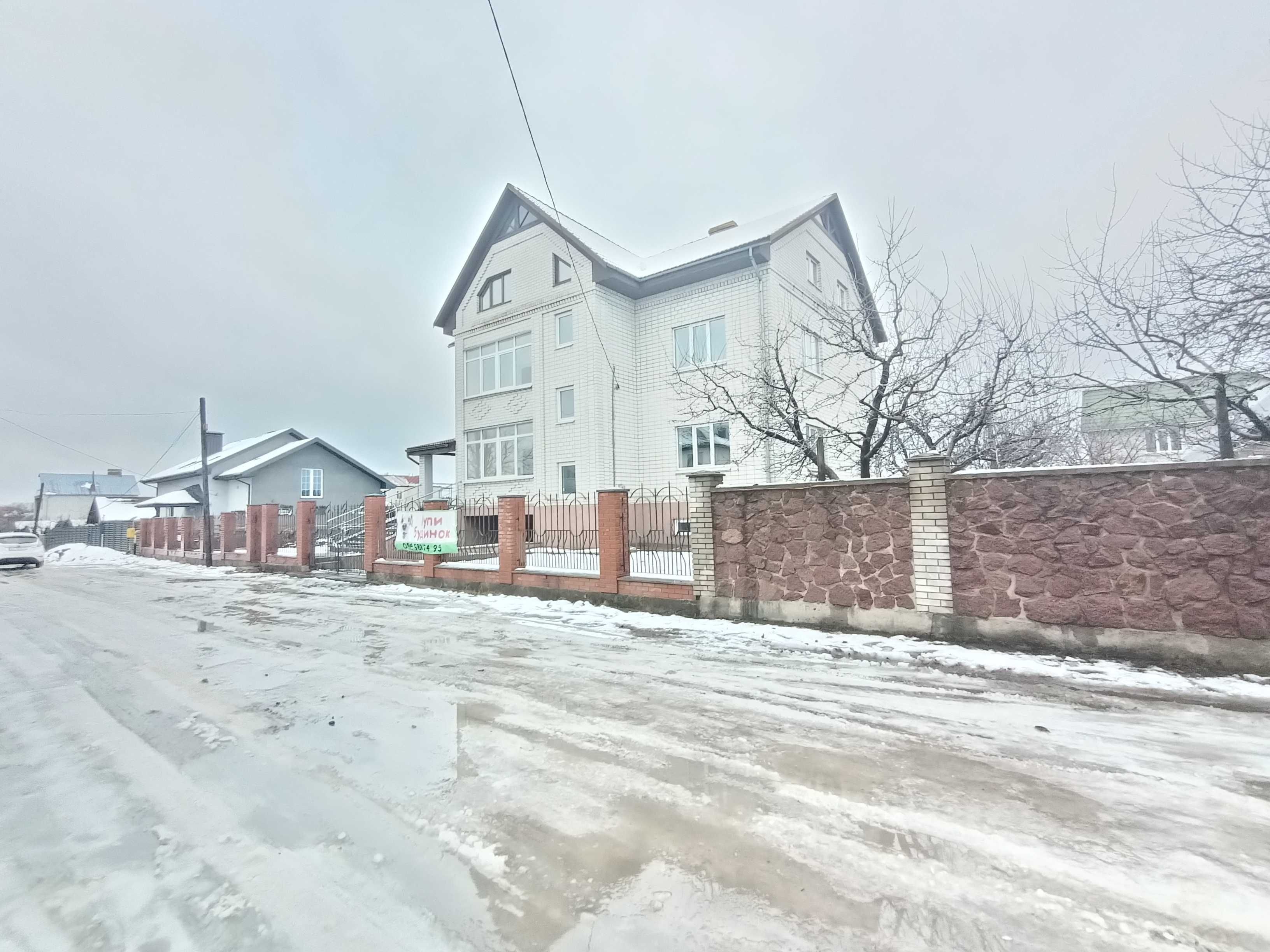 № 13159 - Будинок, Крошня, Гаражна, 3-пов., цегла