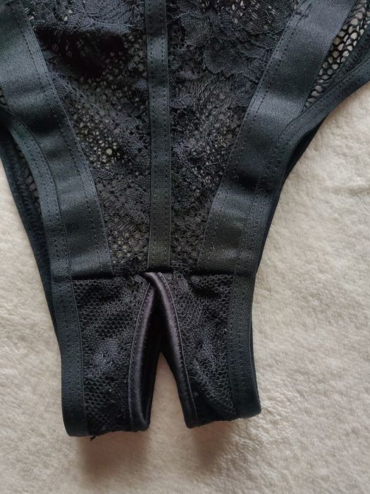 Erotycznne sexy majtki z dziurką XL