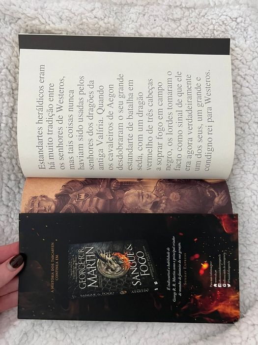 Livro Sangue e Fogo - George R.R. Martin - Português