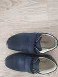 Sprzedam eleganckie buty dla chlopca rozmiar 35