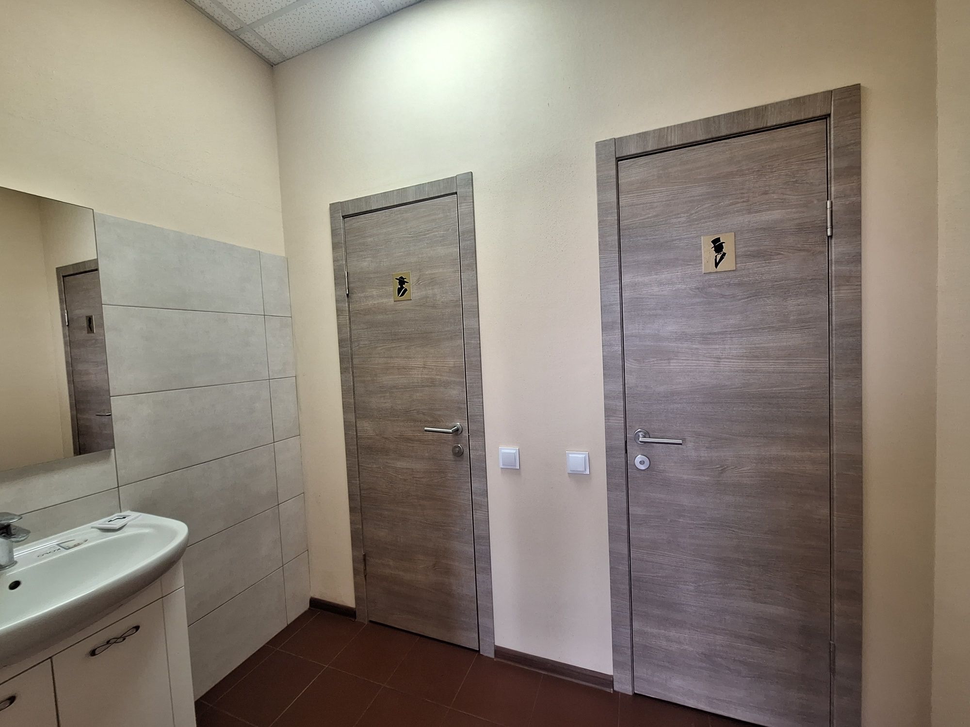 Здам нежитлові приміщення (65, 75,85м) в центрі