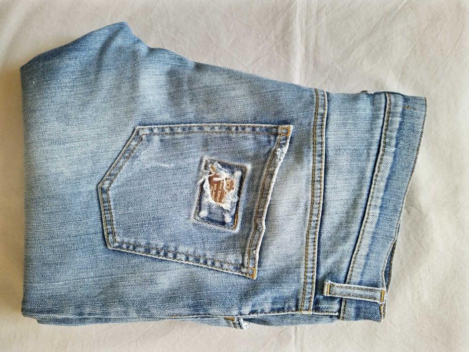 Джинсы Dolce&Gabbana.