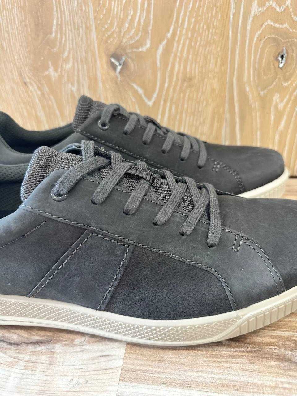 Шкіряні кросівки ECCO (45)