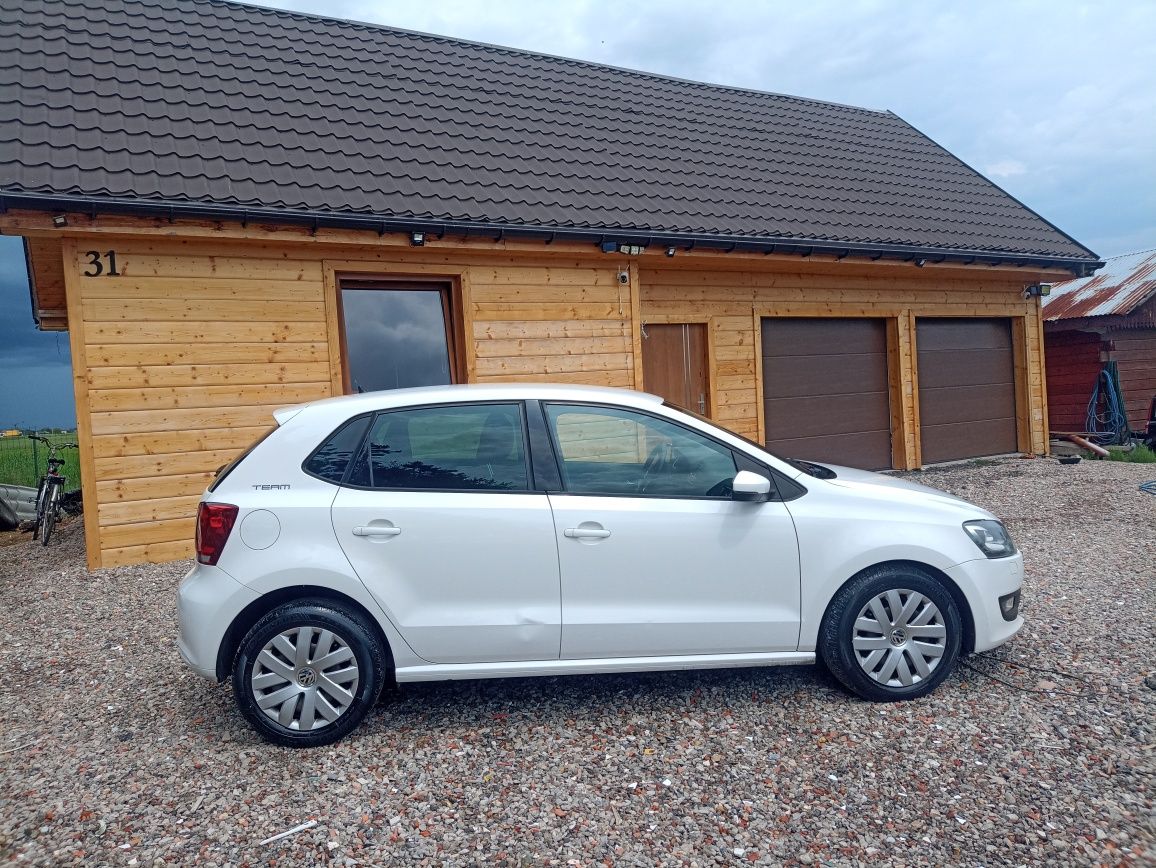 Sprzedam VW polo R,2010r,75KM,1,6tdi, bogate wyposażenie,ksenon,led