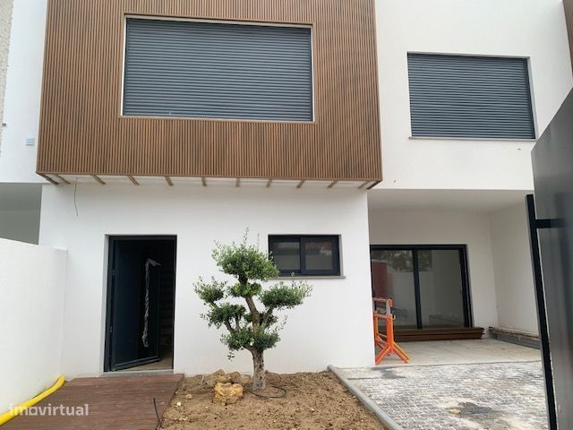 Moradia V4 em Albarraque