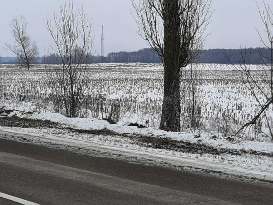 Терміново широка фасадна ділянка під будь-яку діяльність в Соболівці