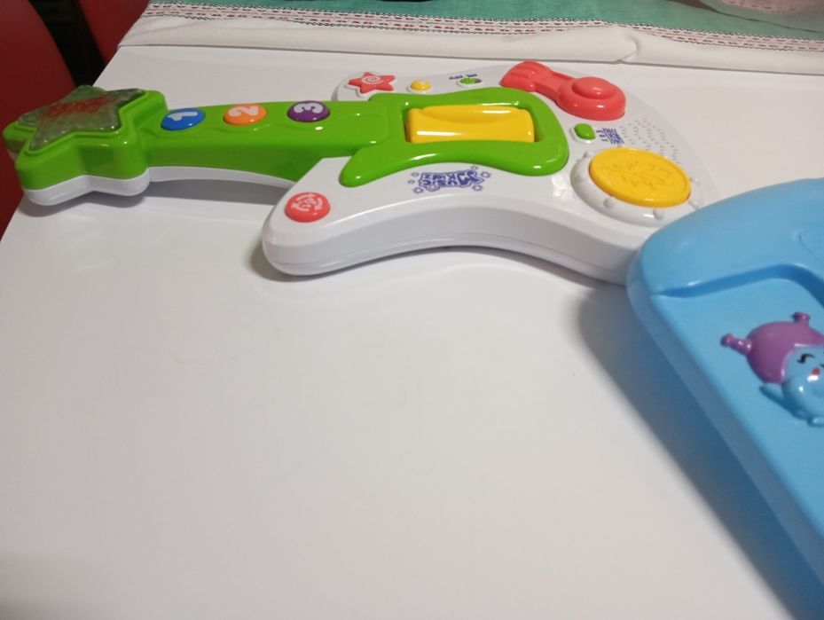 Baby Clementoni Dinossauro+ outros brinquedos