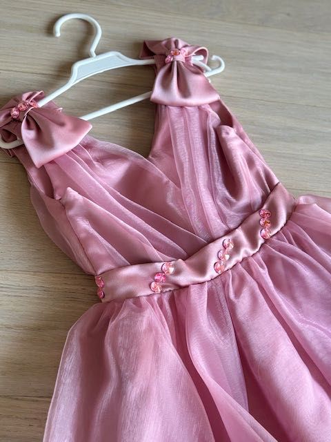 Różowa sukienka balowa dla dziewczynki 122-128