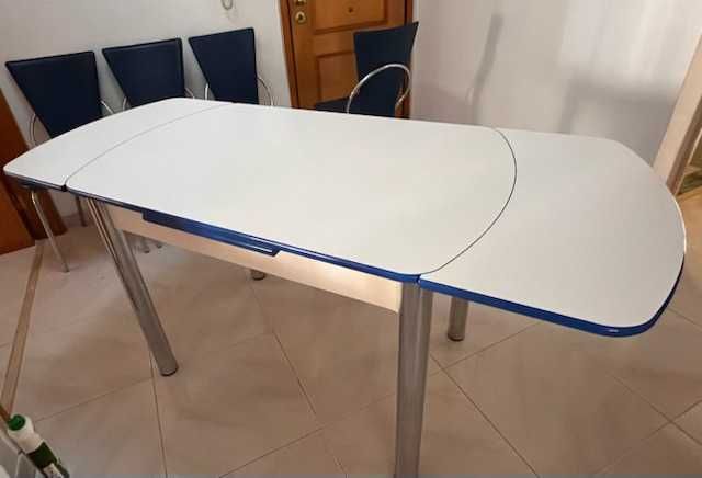 conjunto de mesa cozinha e cadeiras