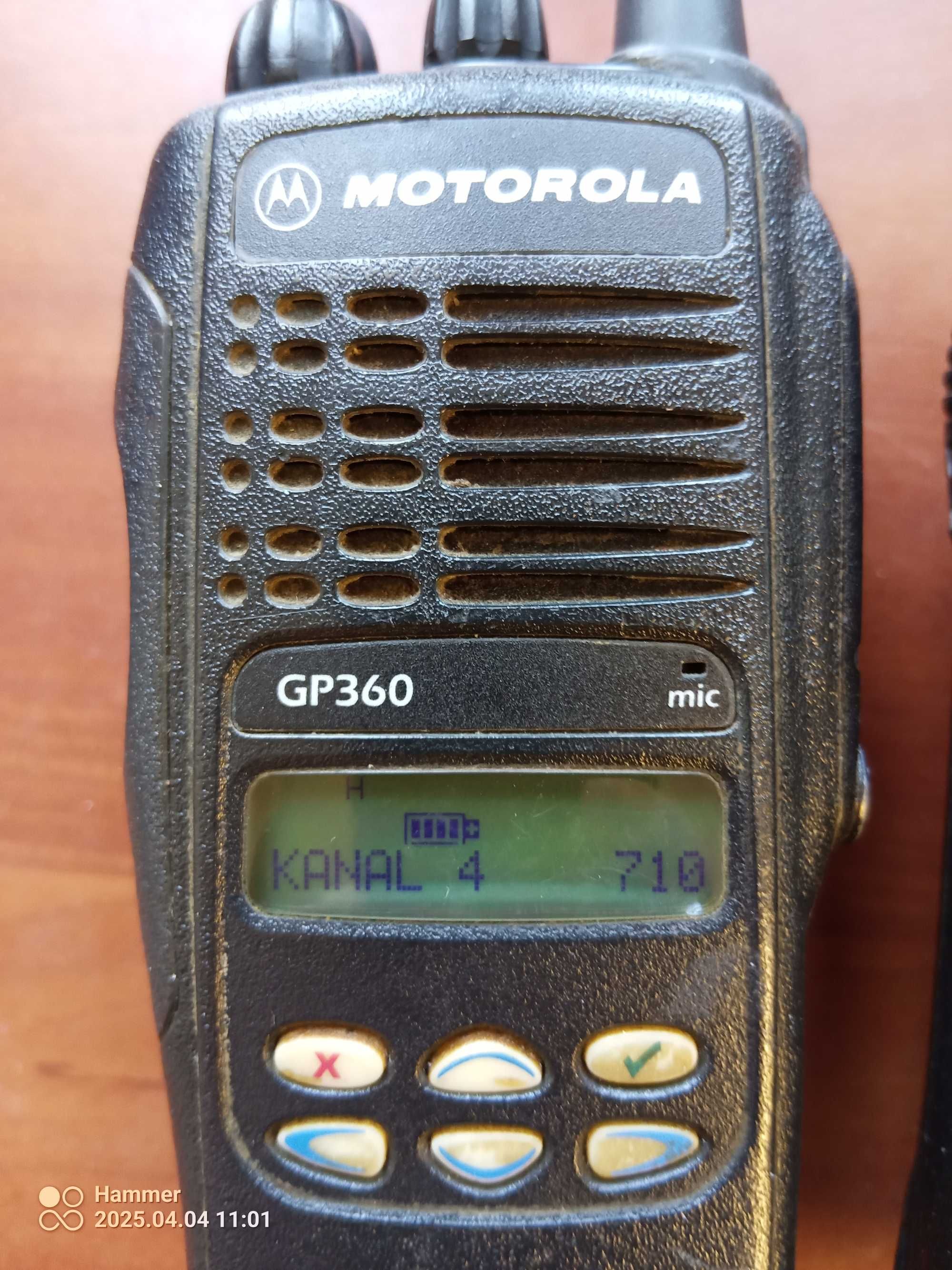 Radiotelefon x 2 Motorola GP 360 UKF 403-470 MHz + ładowarka
