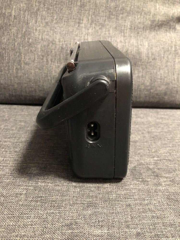 Przenośne radio Panasonic RF-2400