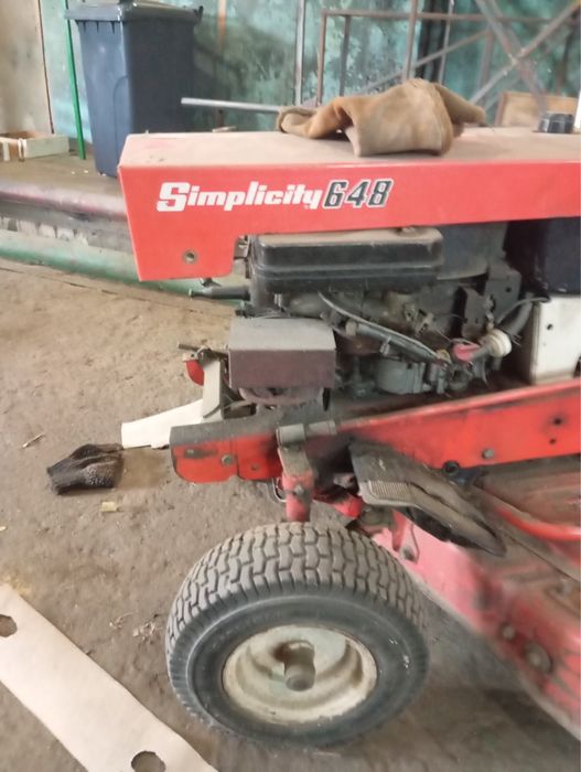 Косілка самохідна SIMPLICITY 648