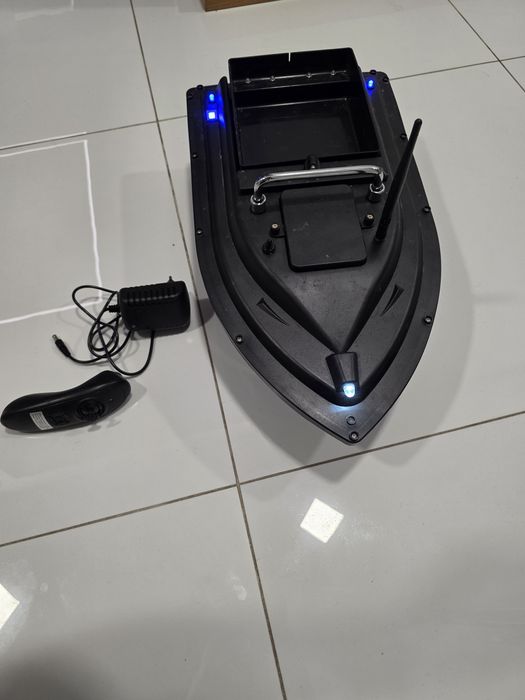 łódka zanętowa DUŻY ZASIĘG