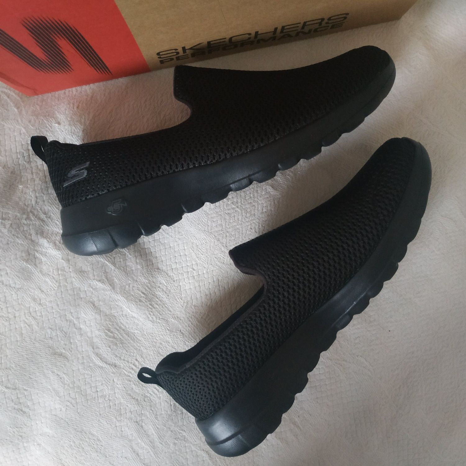 Skechers Go Walk Joy Goga max лёгкие слипоны сетка черные р.39 26 см
