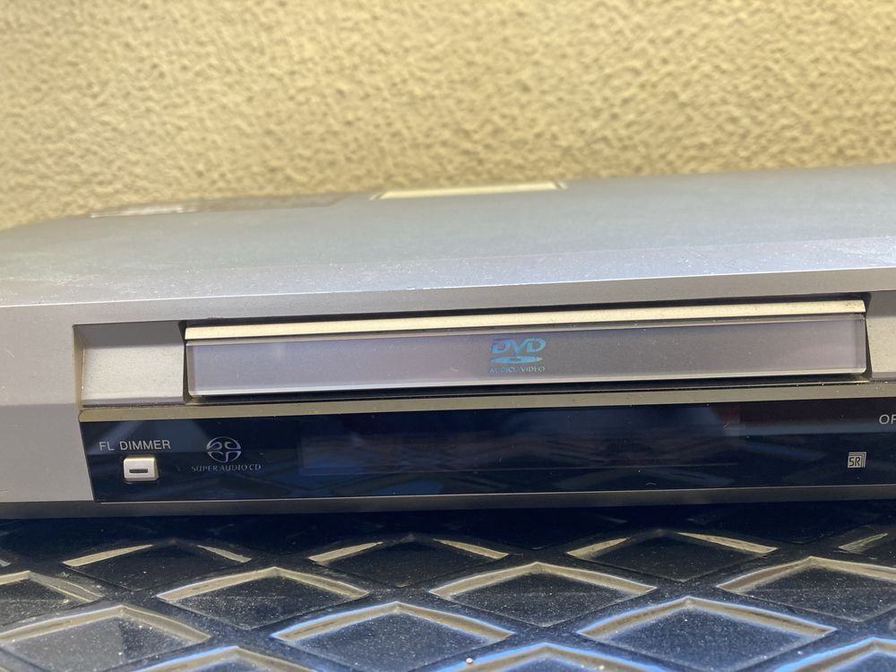 Pioneer DVD -DV 565 A