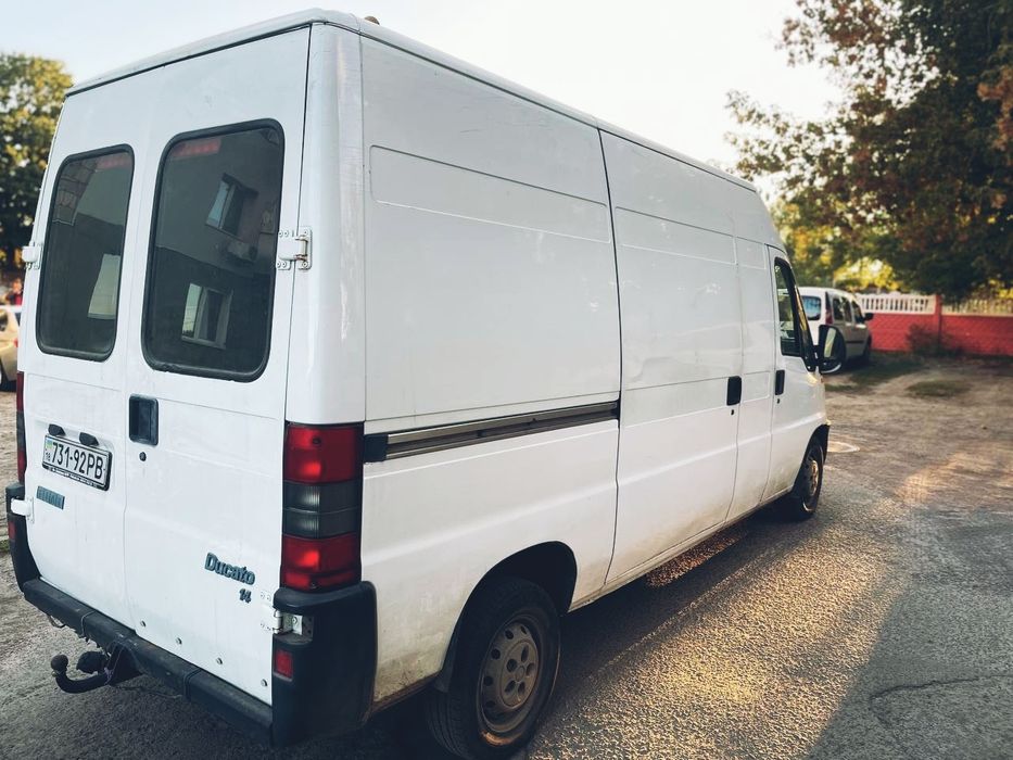 Вантажні перевезення по місту і Україні