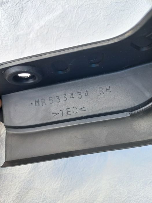 Брызговики Lancer IX,Colt VI