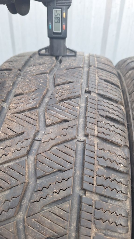 Opony zimowe Hankook 205/65 16C, 2020rok, 8mm