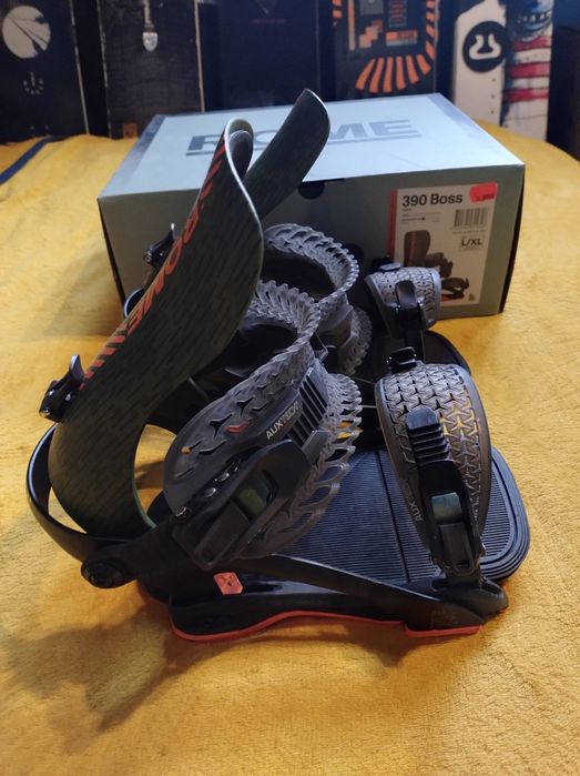 Promocja -31%! 999 zł zamiast 1439 zł za Wiązania Rome Boss Camo L/XL.