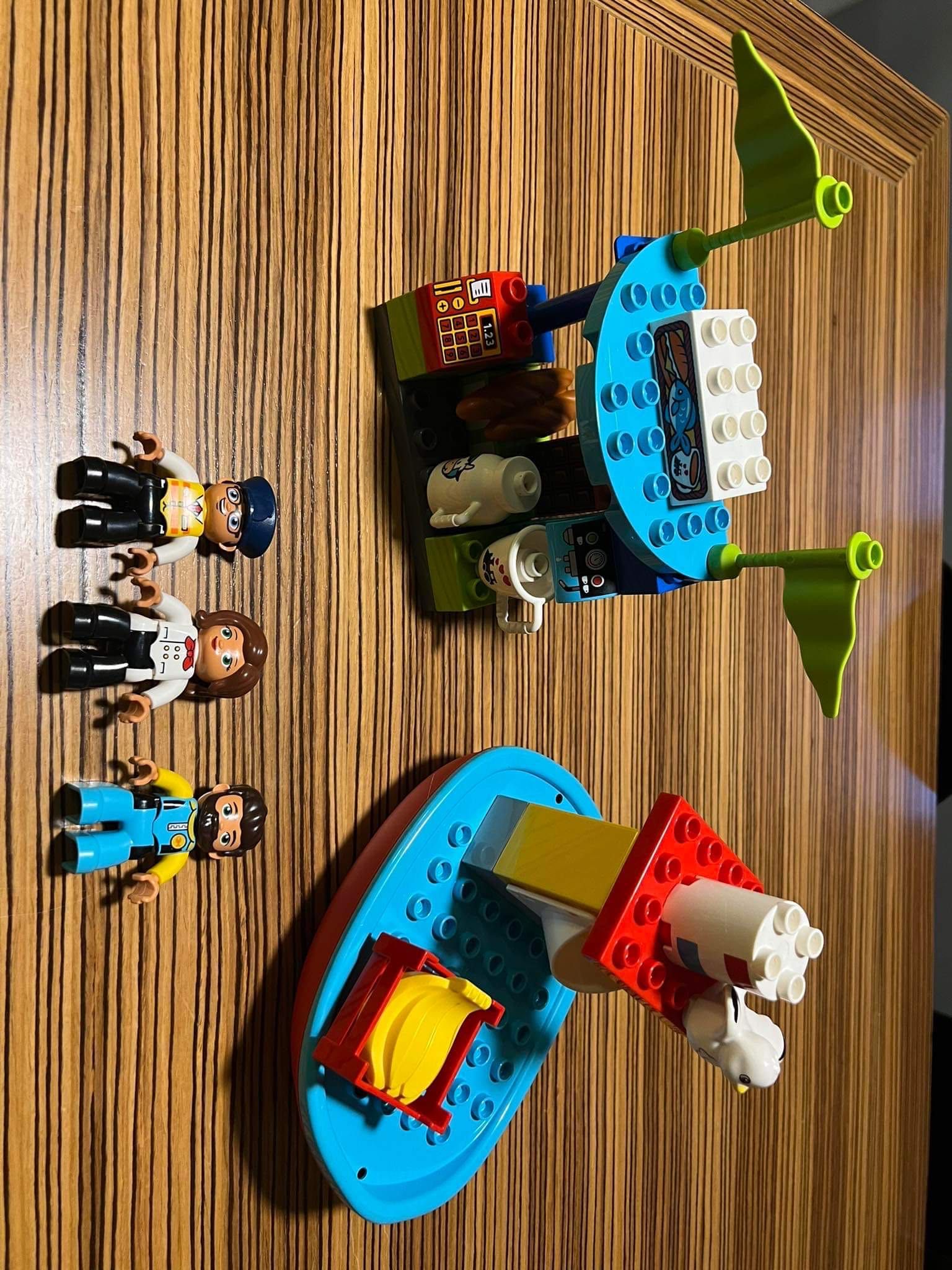 Pociąg towarowy i osobowy Lego Duplo