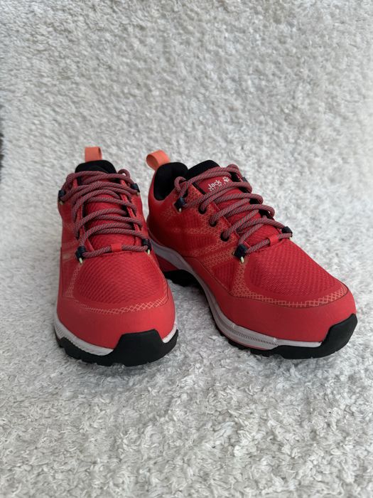 Оригінальні трекінгові кросівки Jack Wolfskin. Розмір 36. Нові