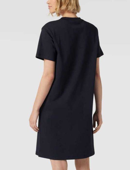 Брендовое платье-футболка с принтом Hugo Boss